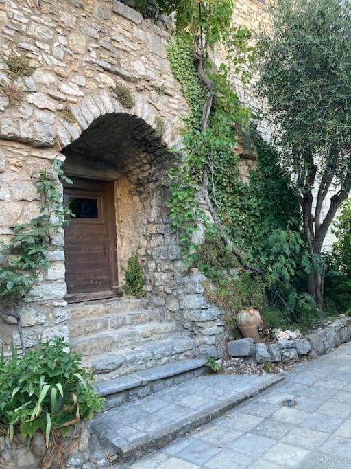 Les Matelles : Charmant Logement En Pierres Ngoại thất bức ảnh